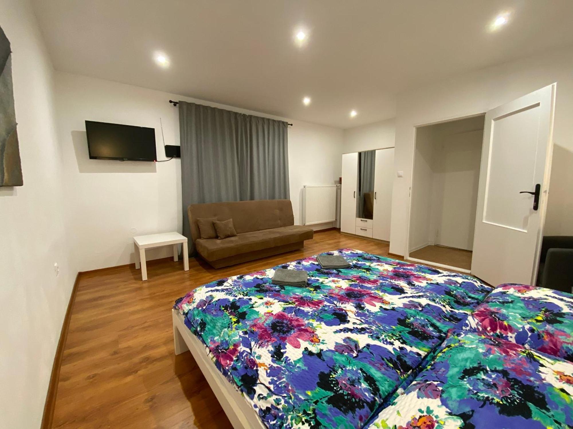 Vanessa Apartments Bešeňová Esterno foto