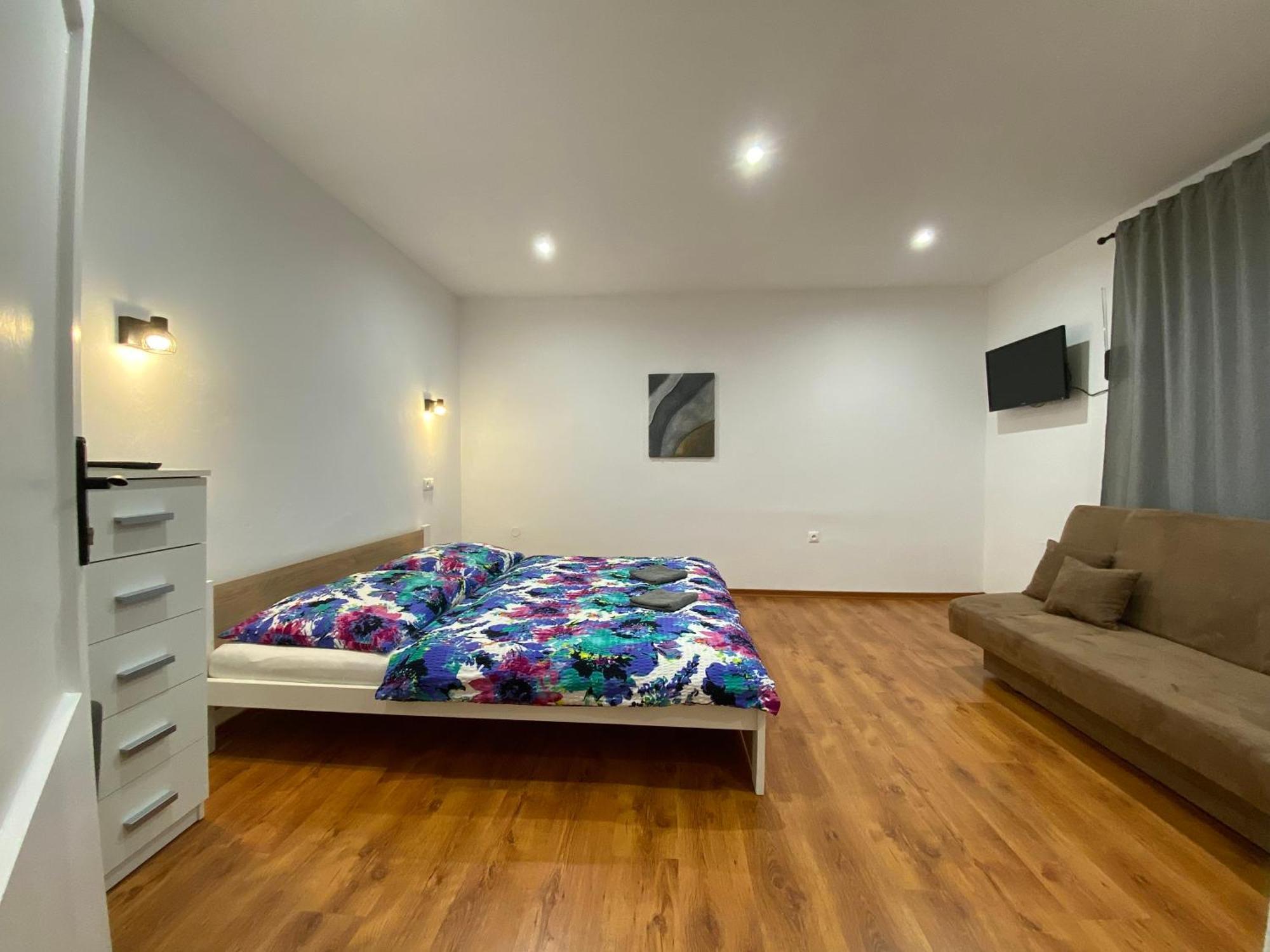 Vanessa Apartments Bešeňová Esterno foto